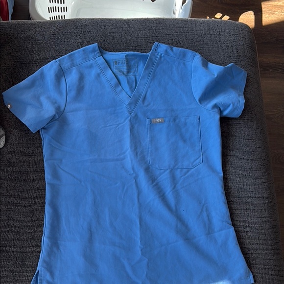FIGS Blue Scrub Top - Picture 2 of 3